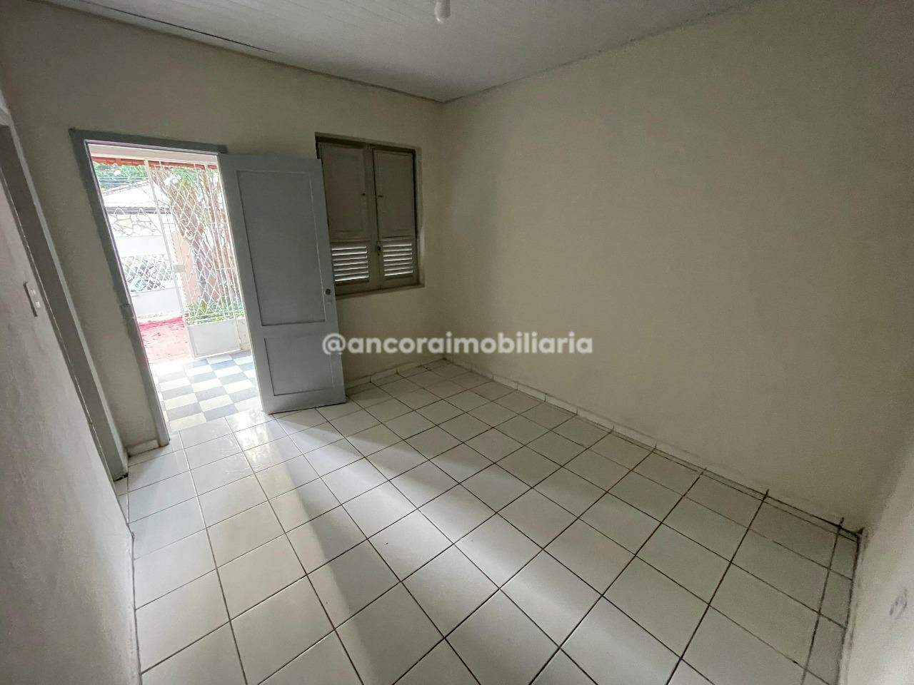 Casa para aluguel no Encruzilhada: 