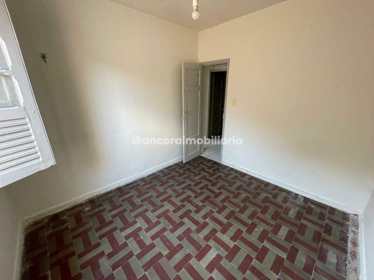 Casa para aluguel no Encruzilhada: 
