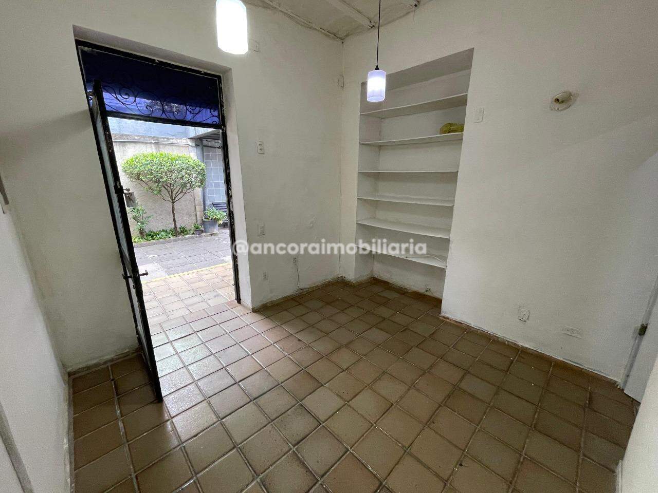Sala para aluguel no Graças: 