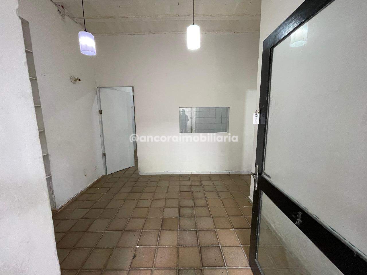 Sala para aluguel no Graças: 