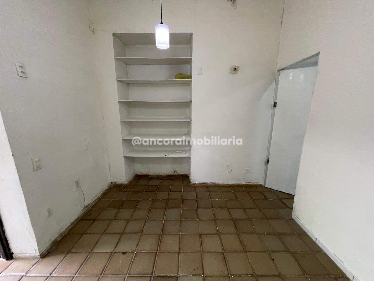 Sala para aluguel no Graças: 