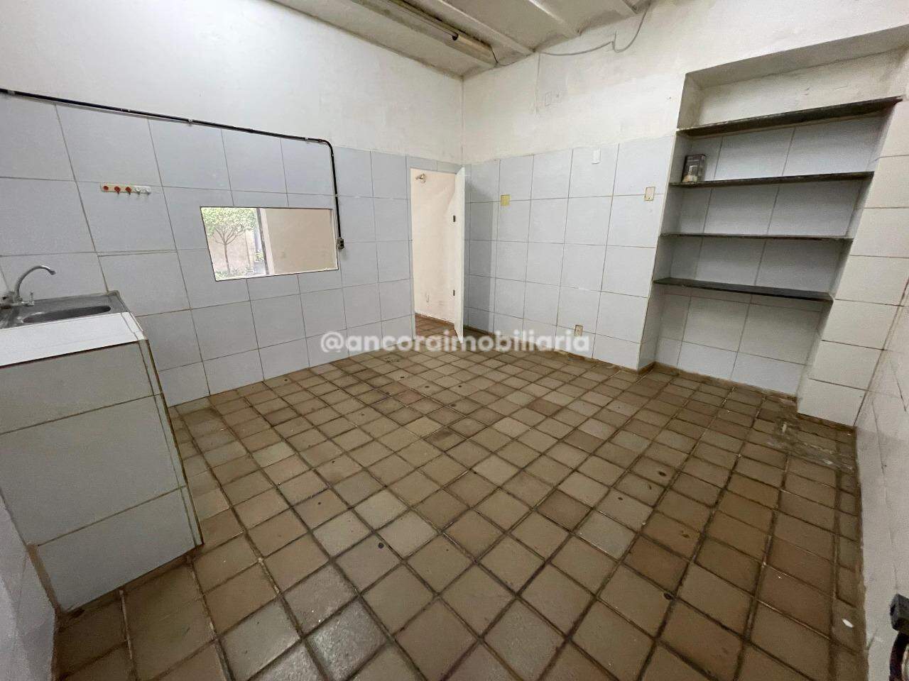Sala para aluguel no Graças: 