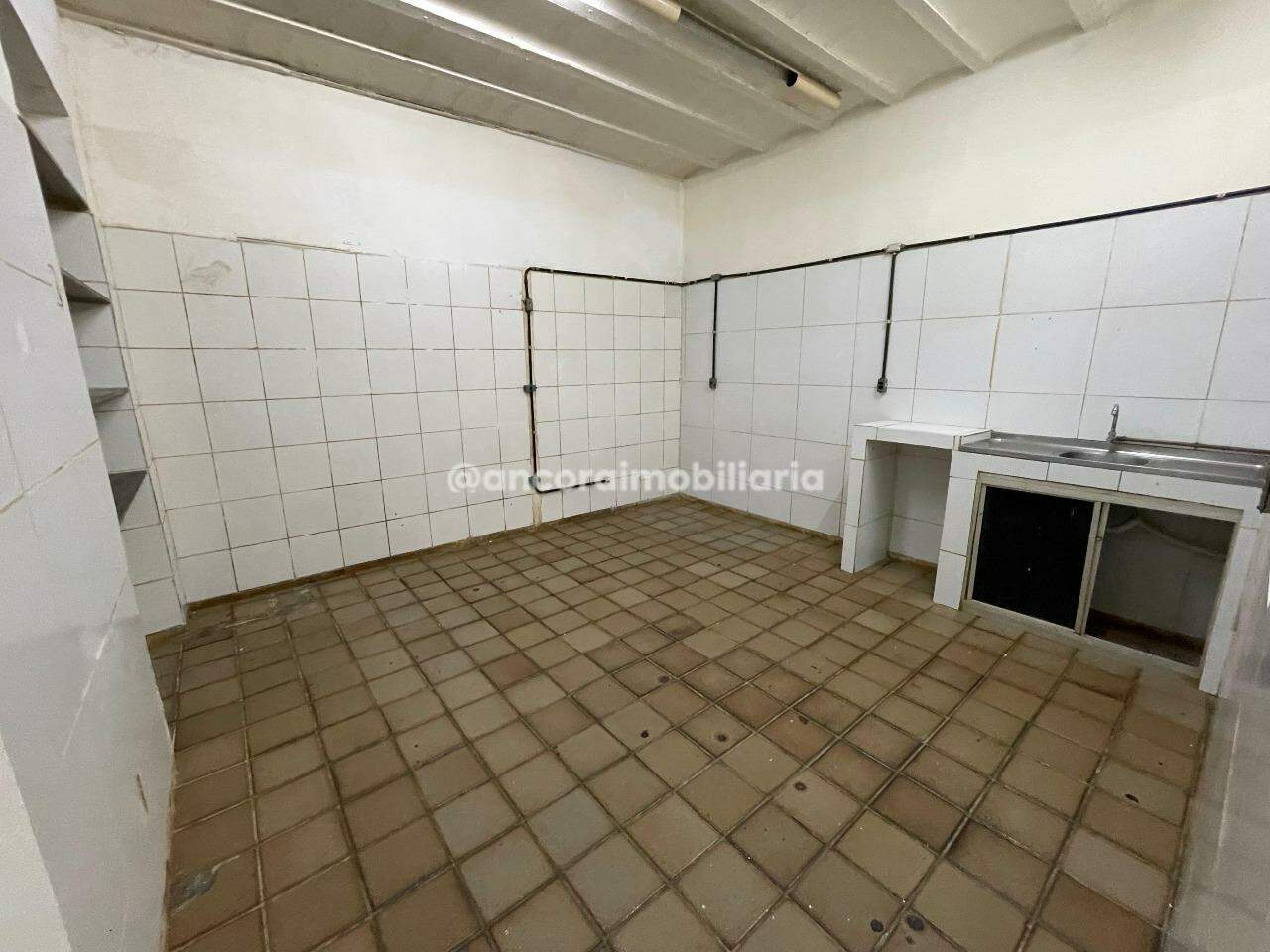 Sala para aluguel no Graças: 