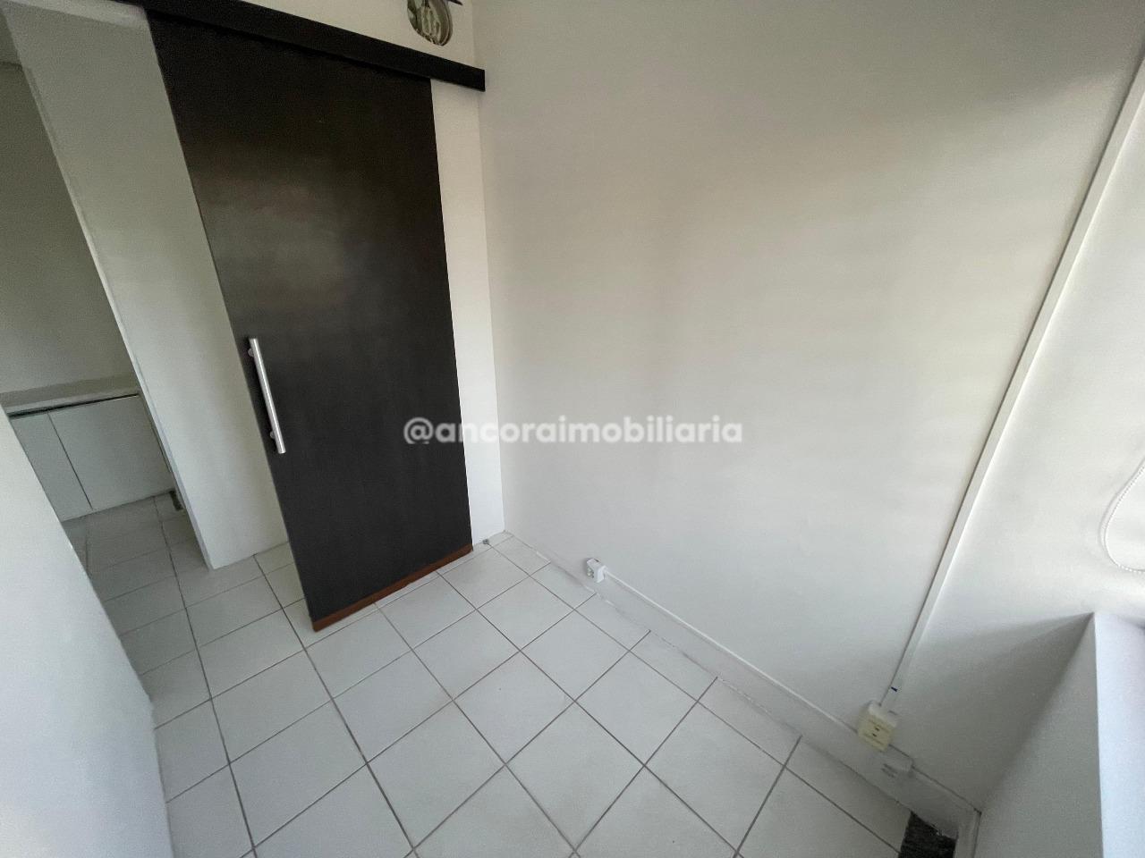 Sala para aluguel no Espinheiro: 