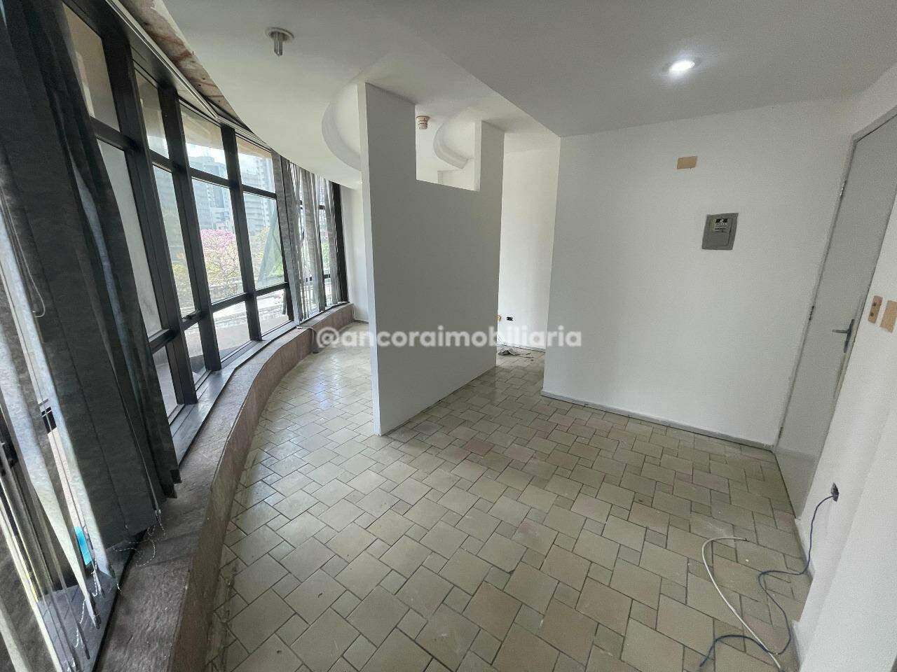 Sala para aluguel no Santo Amaro: 