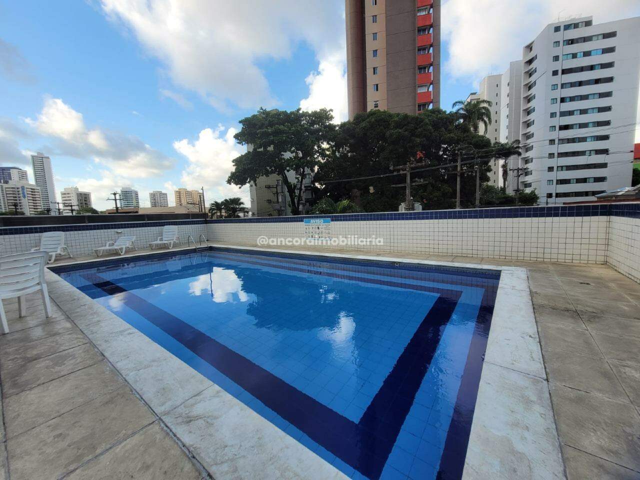 Apartamento para aluguel no Tamarineira: 