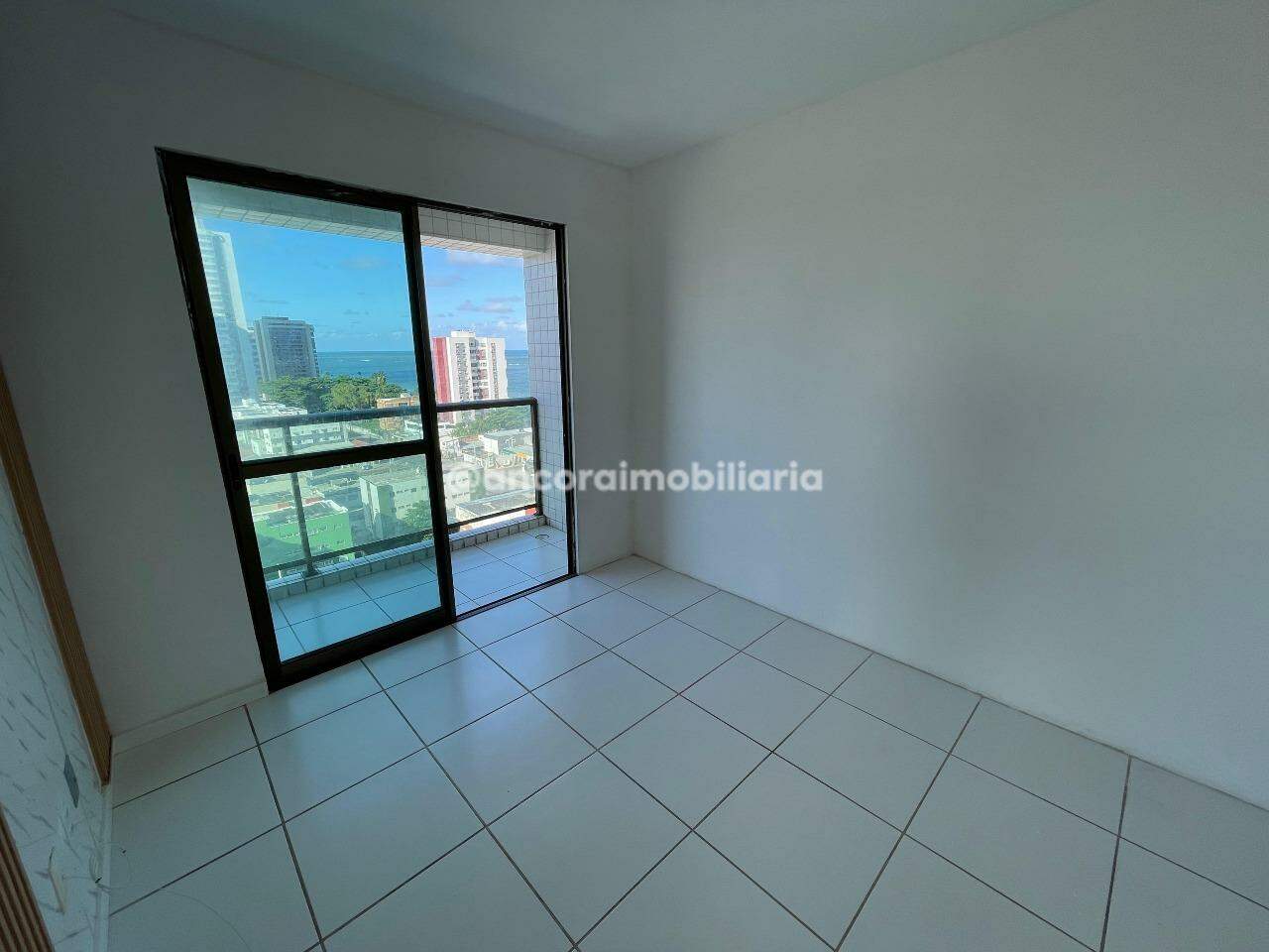 Apartamento para aluguel no Candeias: 