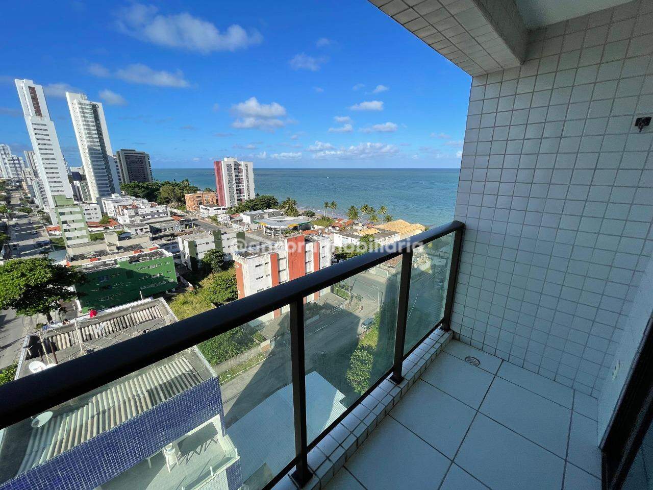 Apartamento para aluguel no Candeias: 