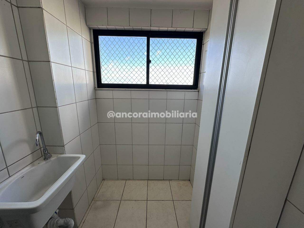 Apartamento para aluguel no Encruzilhada: 