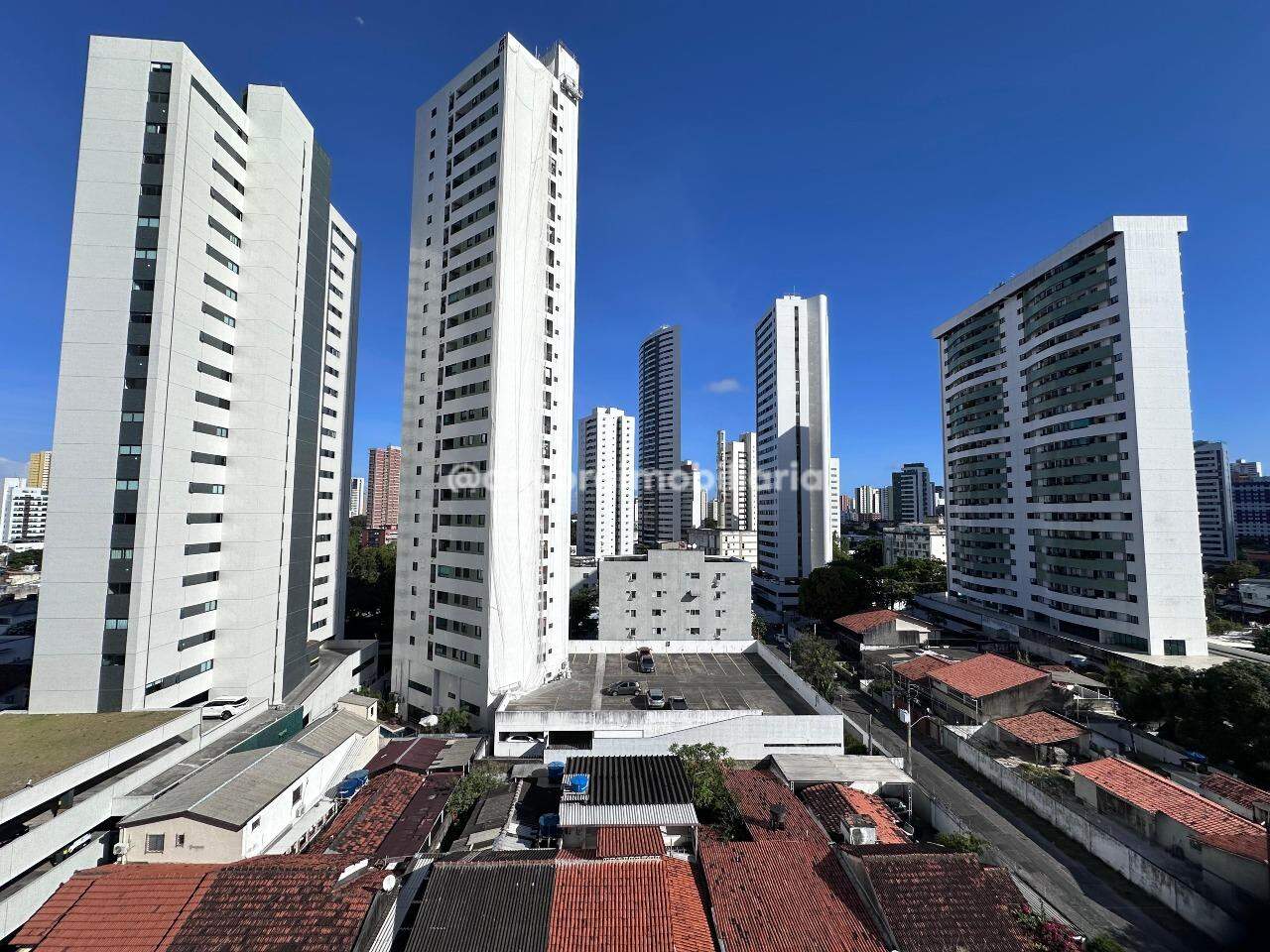 Apartamento para aluguel no Encruzilhada: 