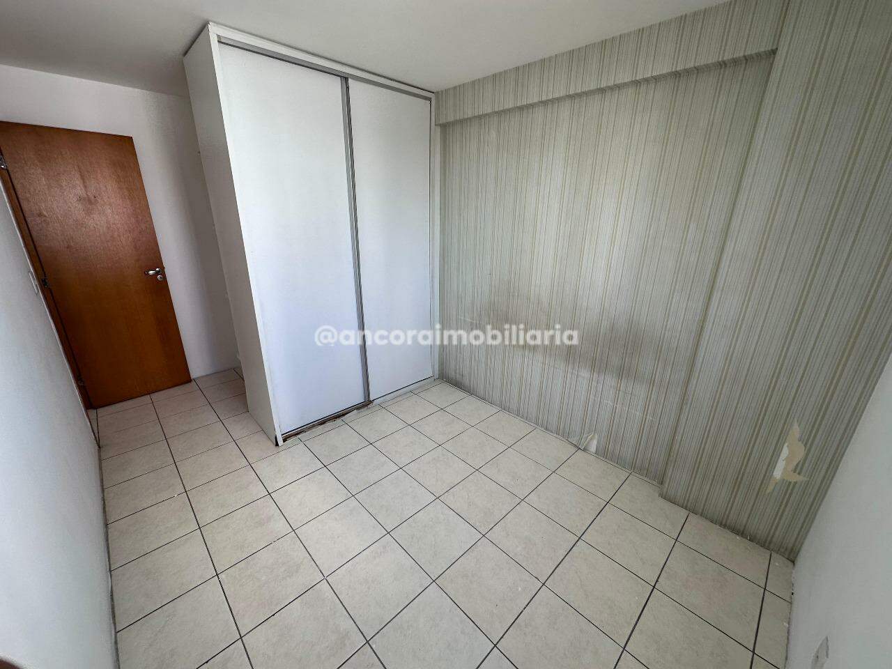 Apartamento para aluguel no Encruzilhada: 