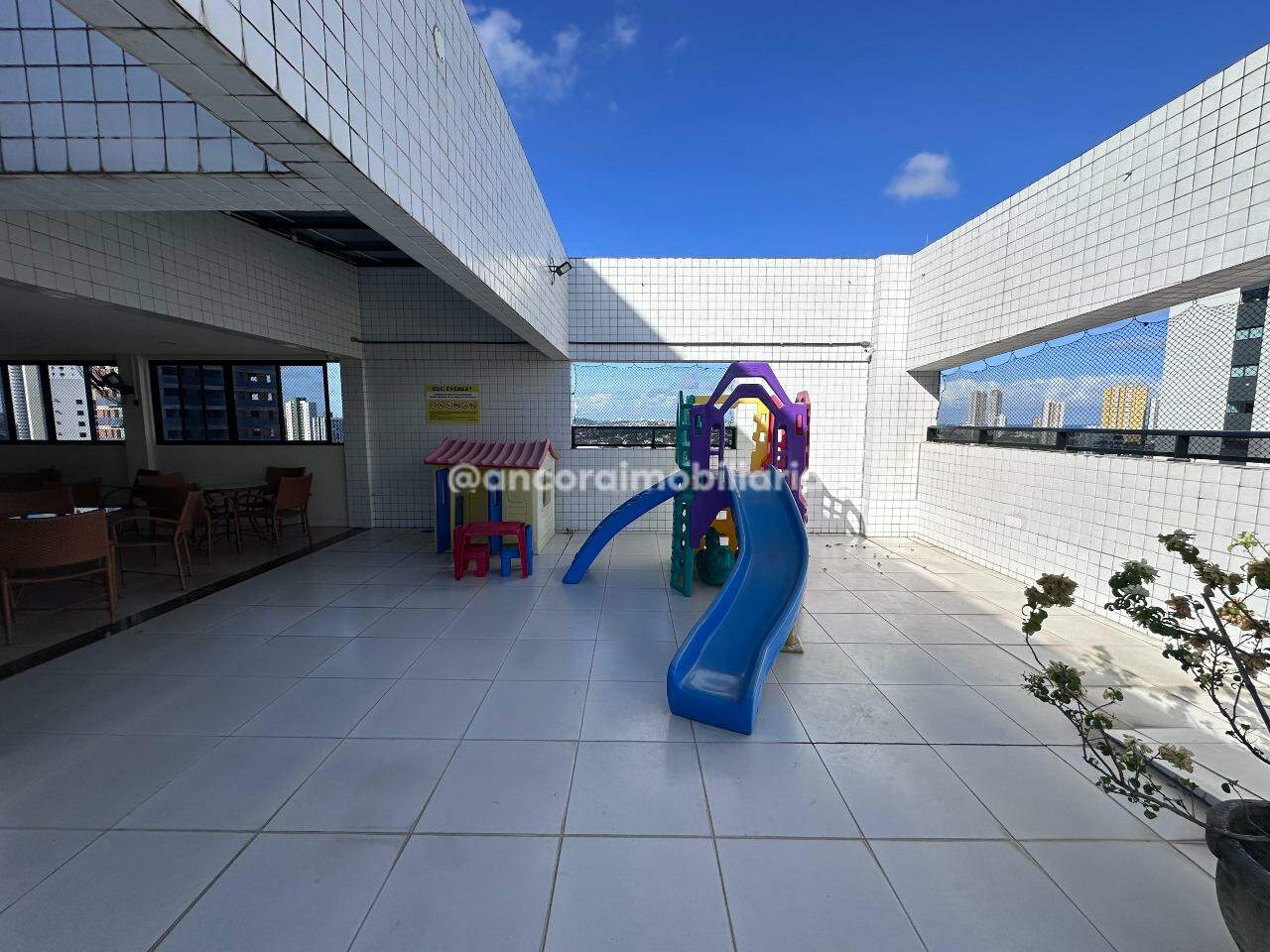 Apartamento para aluguel no Encruzilhada: 