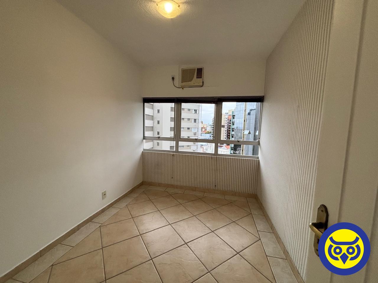 Salas/Conjuntos para aluguel no Centro: