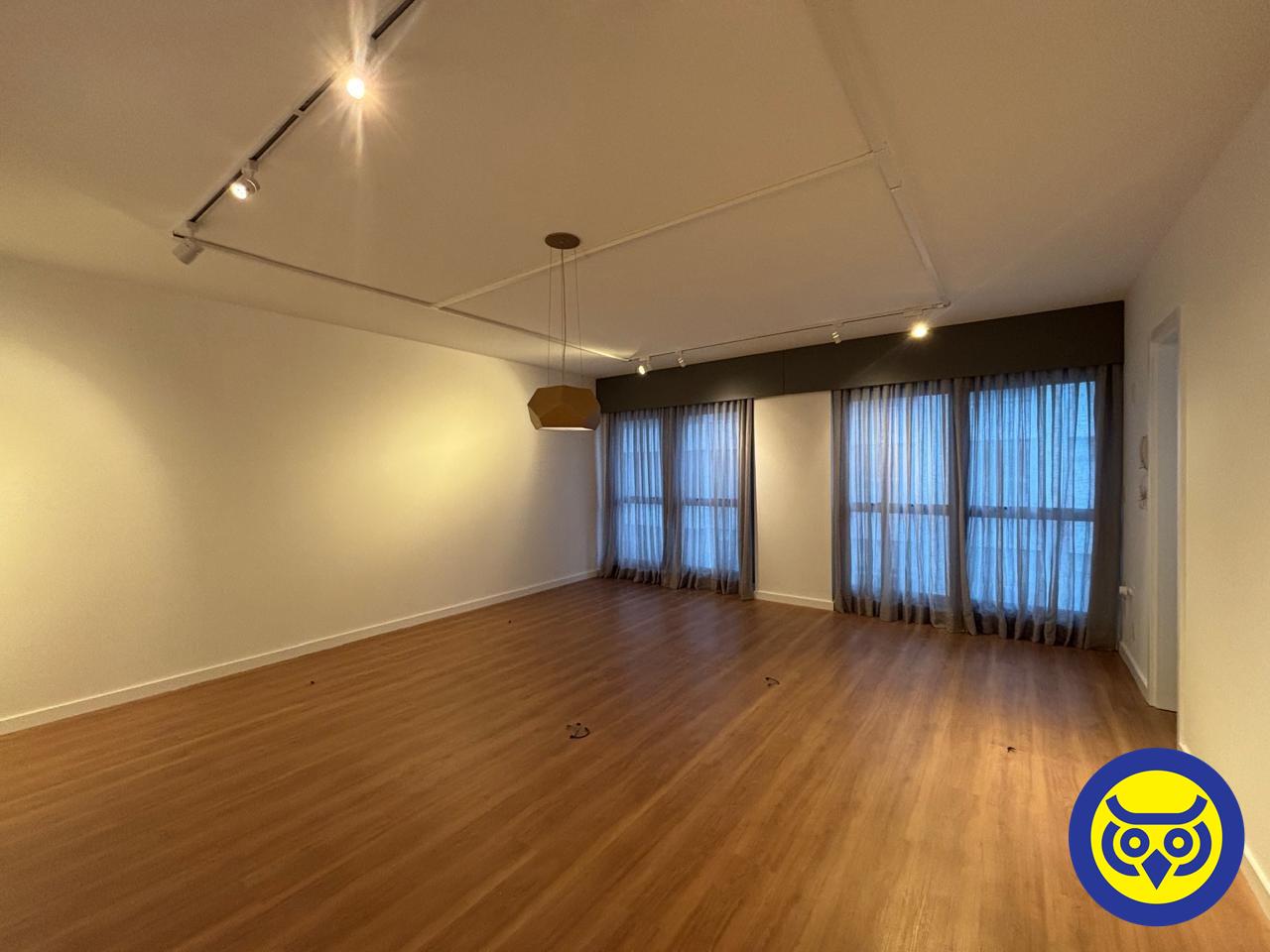 Salas/Conjuntos para aluguel no Itacorubi: 