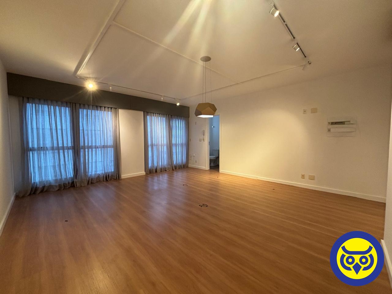 Salas/Conjuntos para aluguel no Itacorubi: