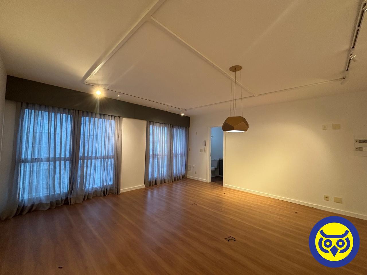 Salas/Conjuntos para aluguel no Itacorubi: