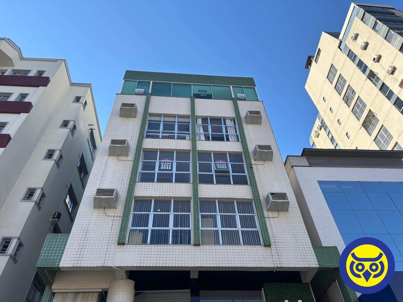 Sala para aluguel no Centro: 