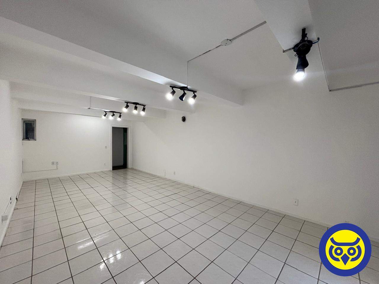 Sala para aluguel no Centro: 