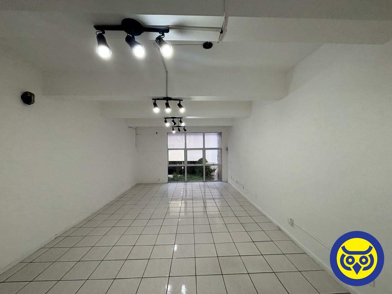 Sala para aluguel no Centro: 
