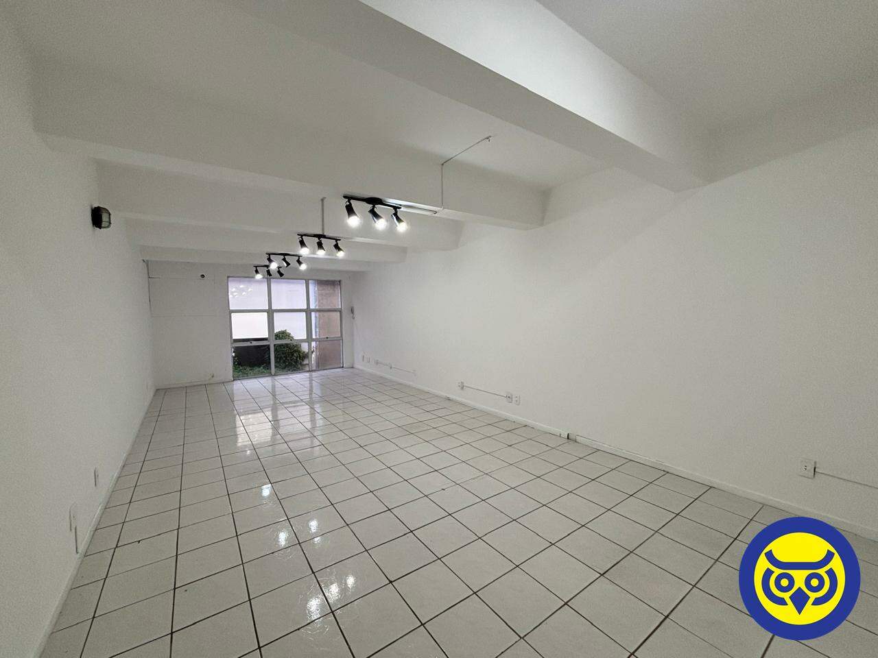 Sala para aluguel no Centro: 