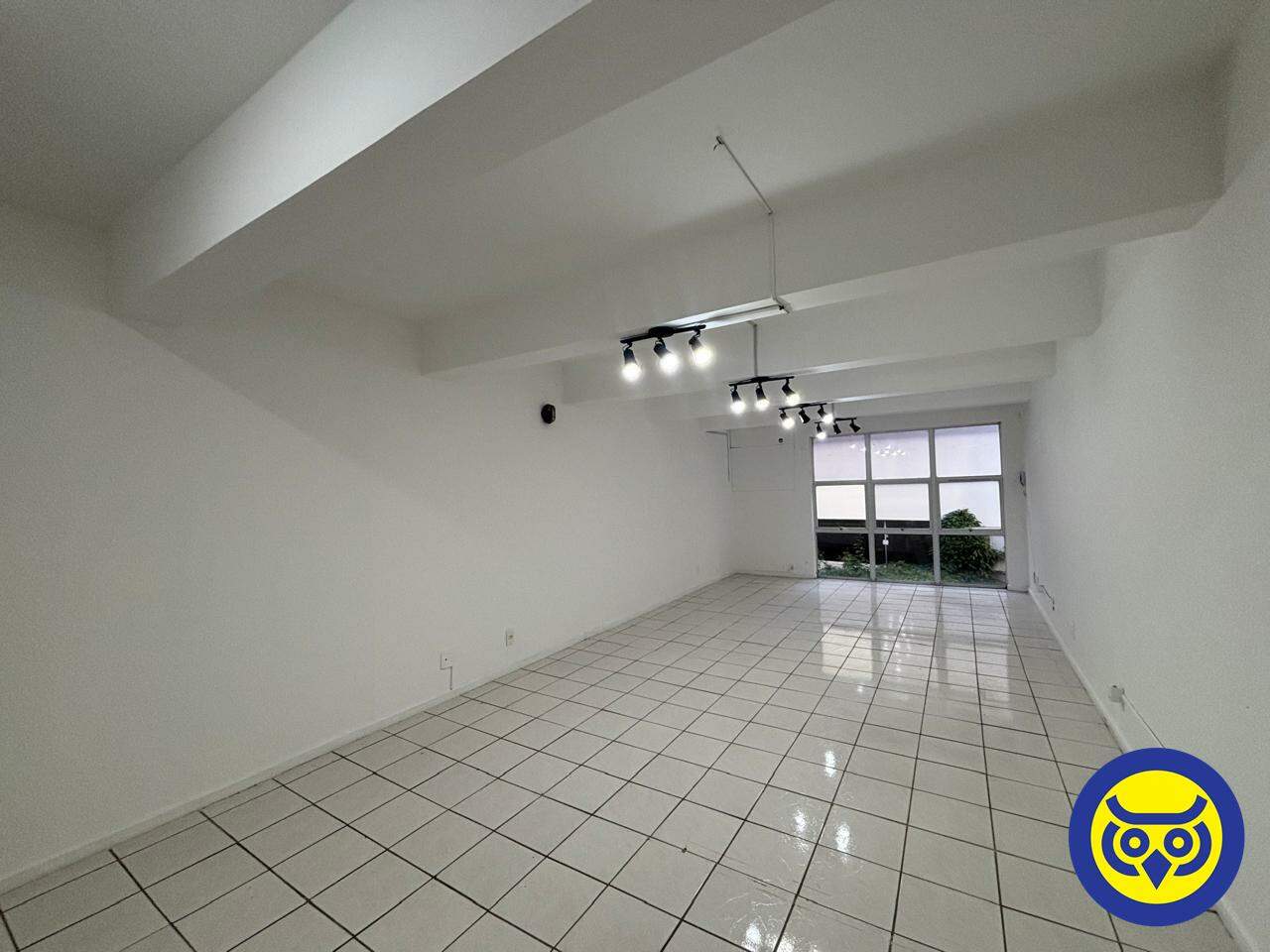 Sala para aluguel no Centro: 