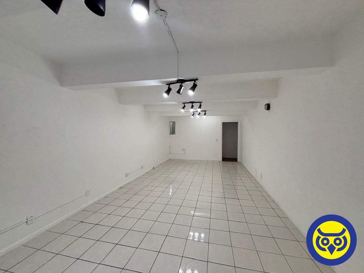 Sala para aluguel no Centro: 