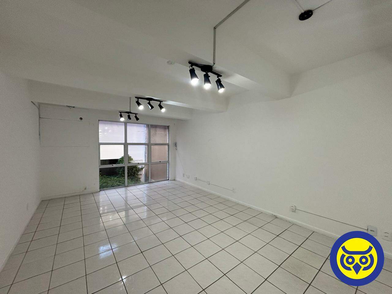 Sala para aluguel no Centro: 