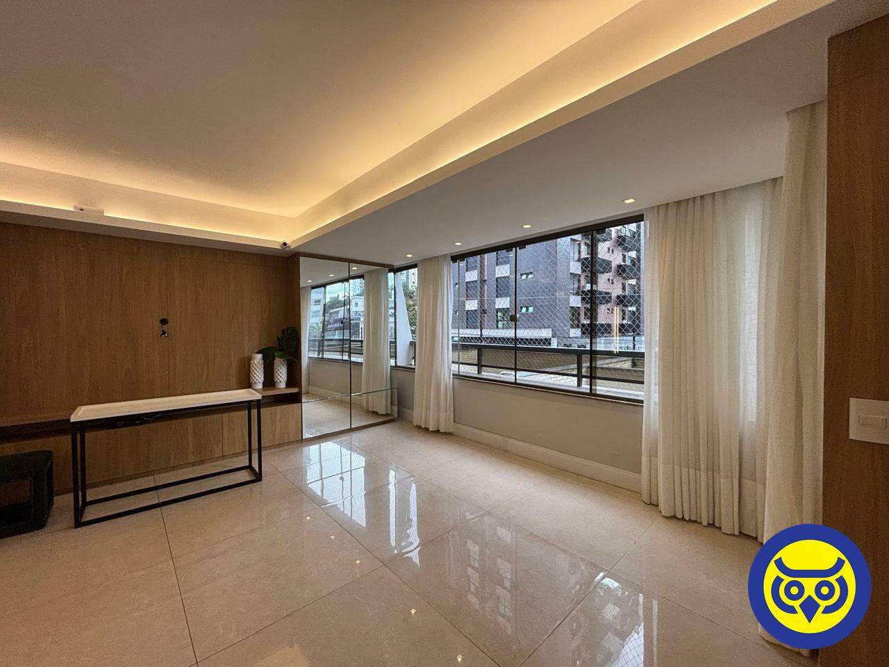 Apartamento para aluguel no Centro: 