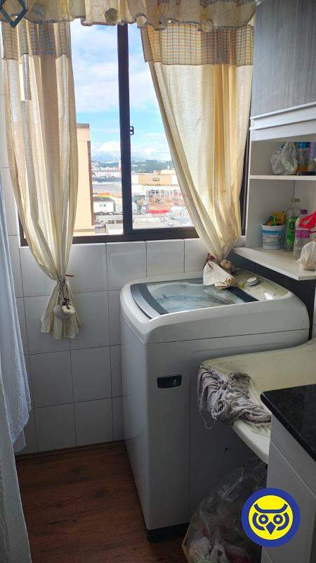 Apartamento para aluguel no Barreiros: 