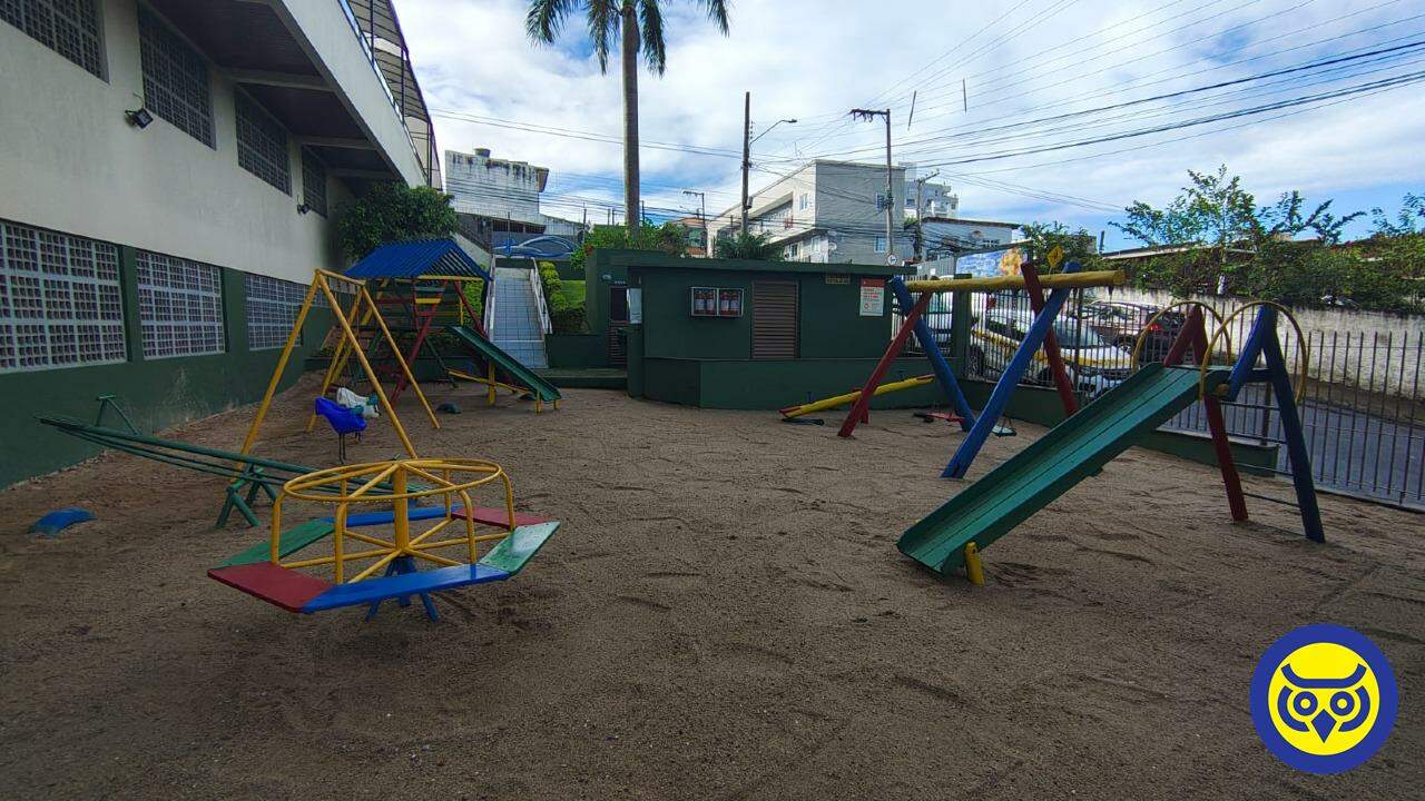 Apartamento para aluguel no Barreiros: 