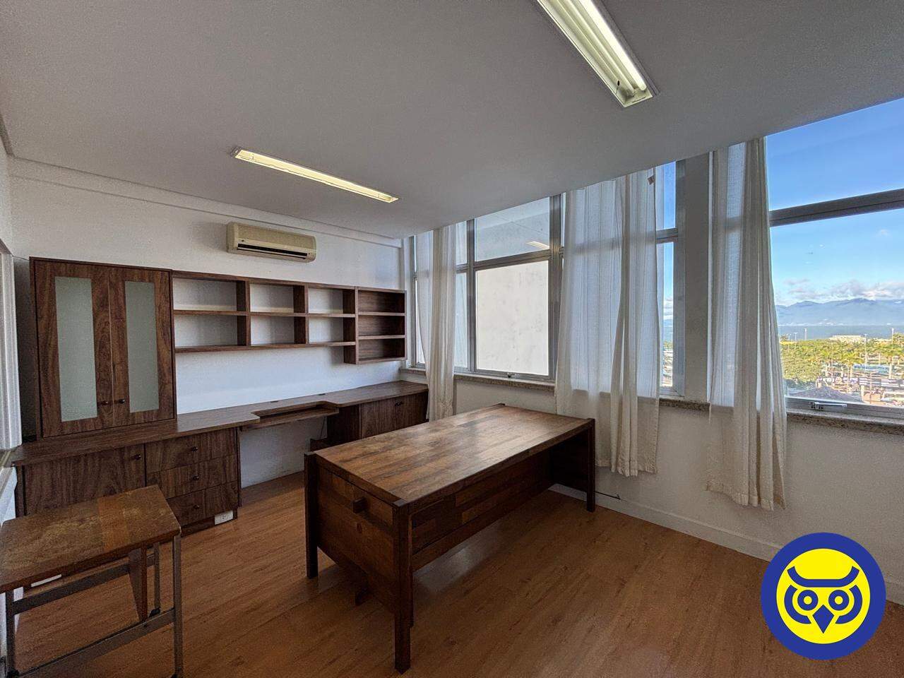 Sala para aluguel no Centro: 
