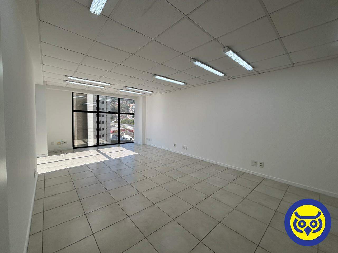Sala para aluguel no Centro: