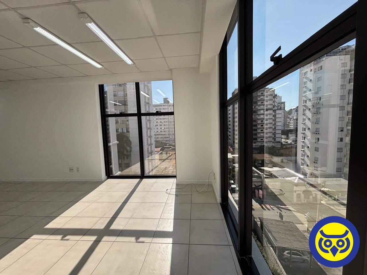 Sala para aluguel no Centro: