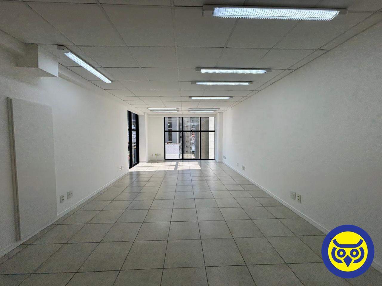 Sala para aluguel no Centro: