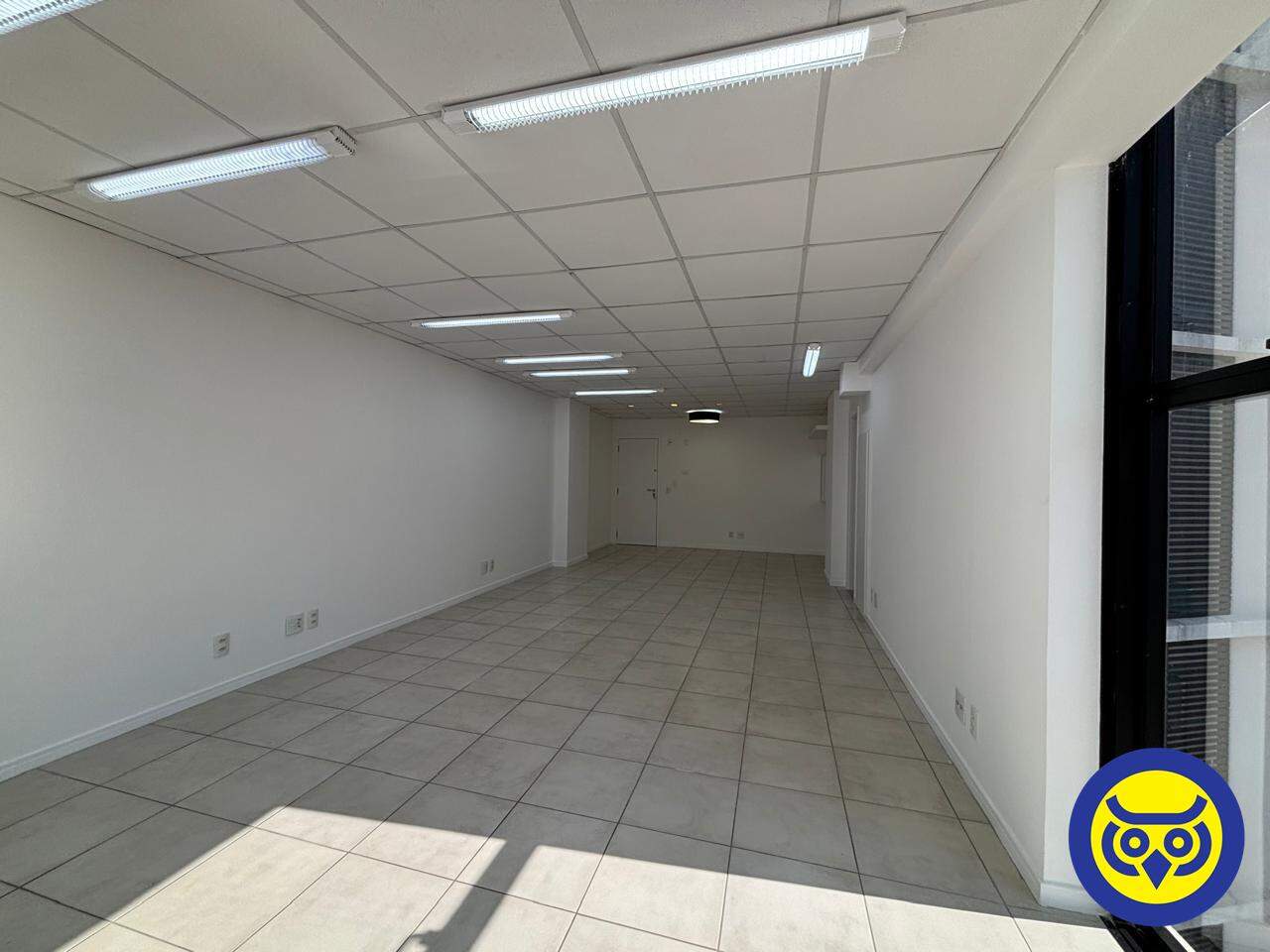 Sala para aluguel no Centro: