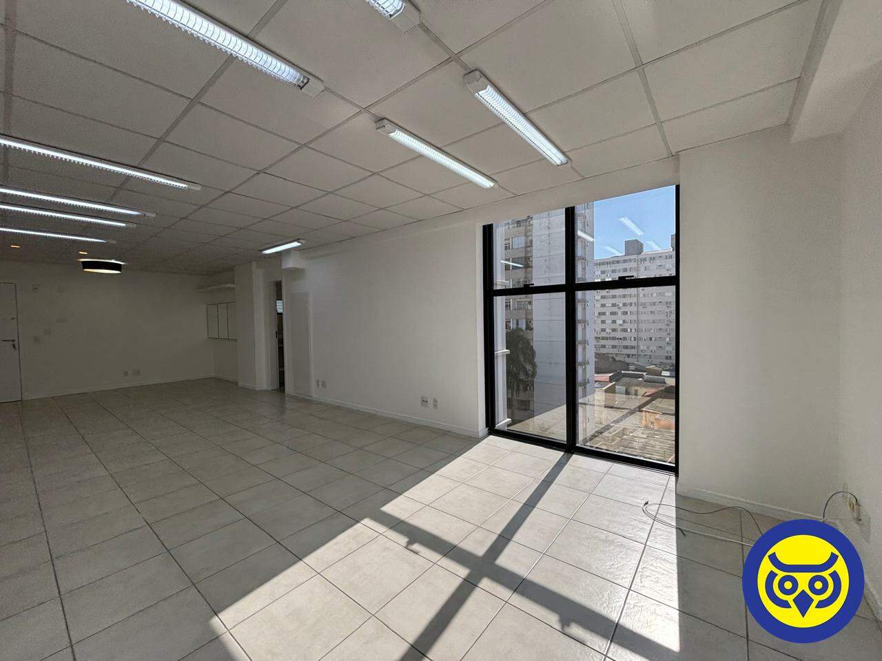 Sala para aluguel no Centro: