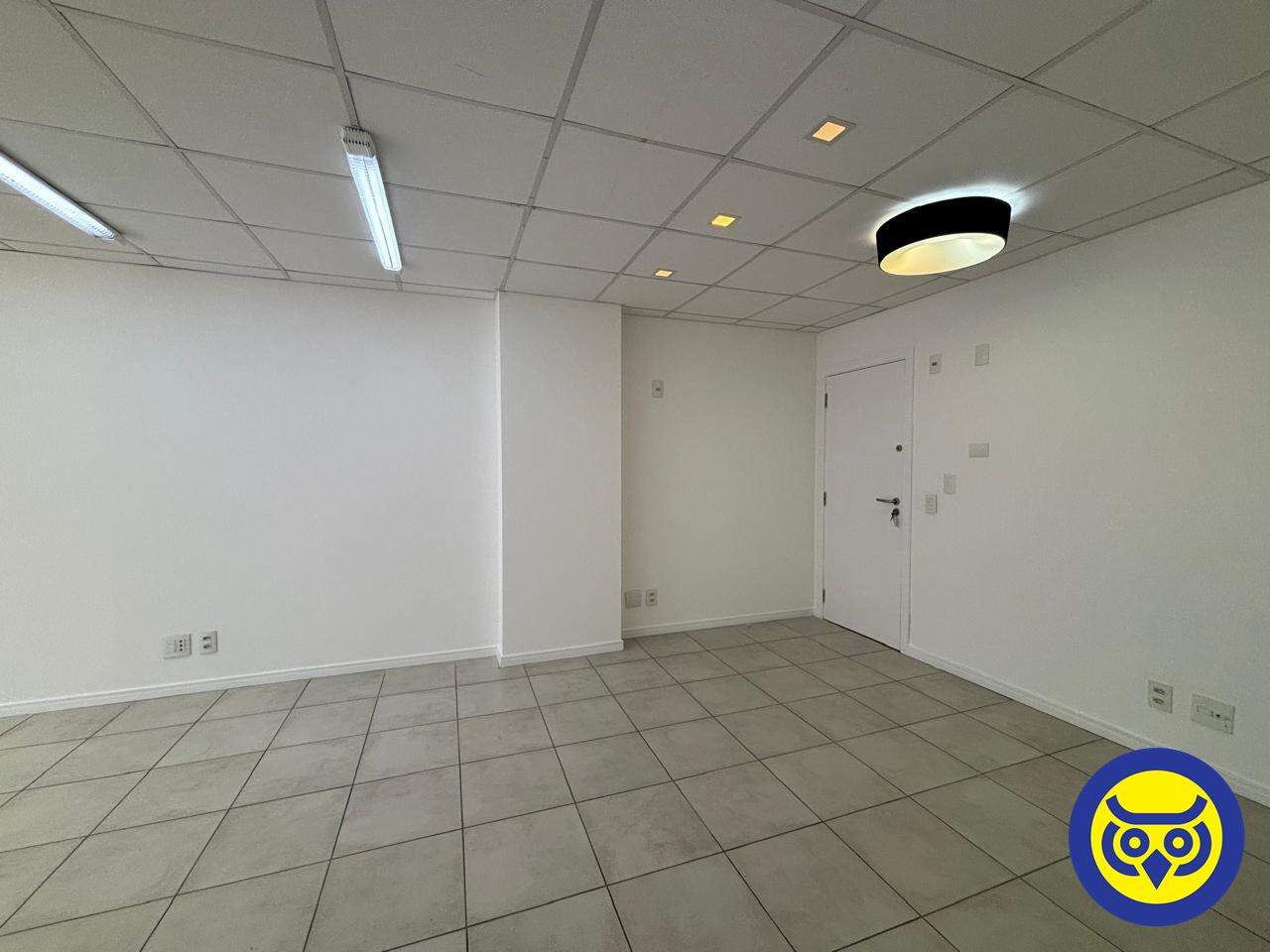 Sala para aluguel no Centro: