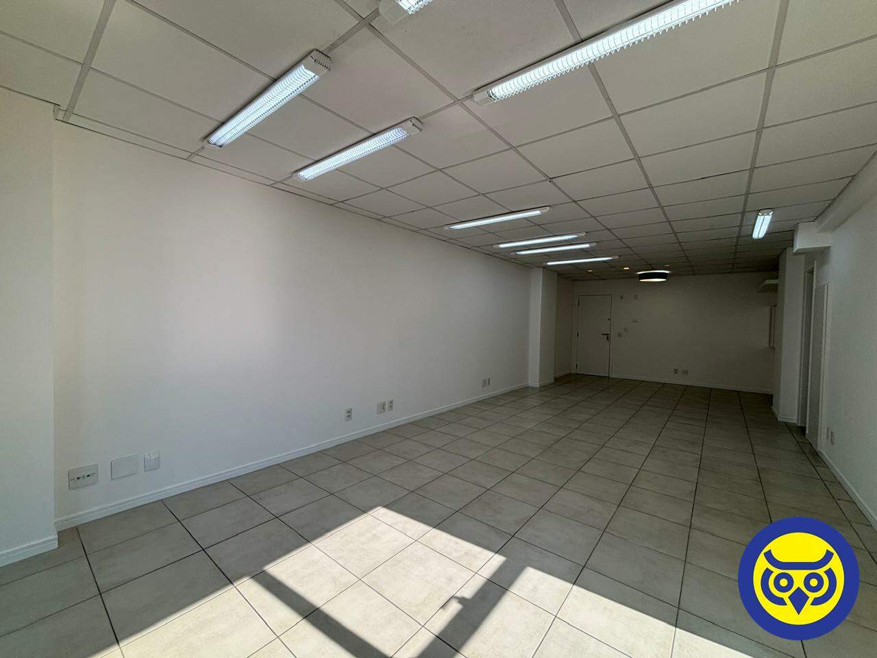 Sala para aluguel no Centro: