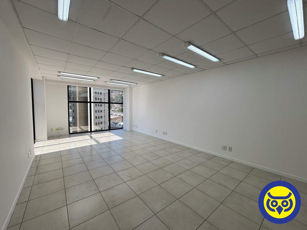 Sala para aluguel no Centro: