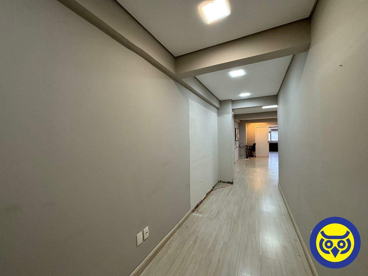 Sala para aluguel no Centro: 