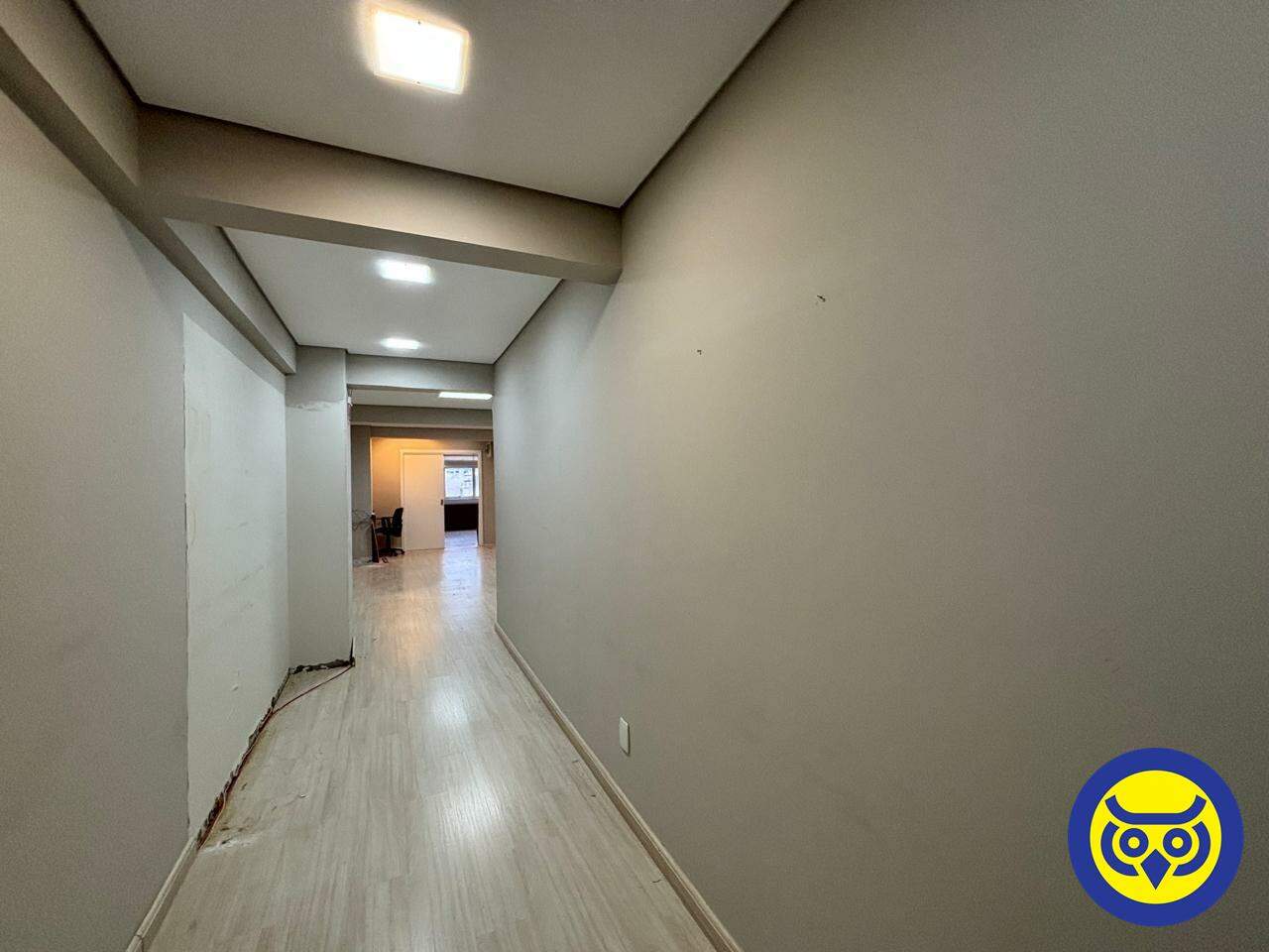 Sala para aluguel no Centro: 