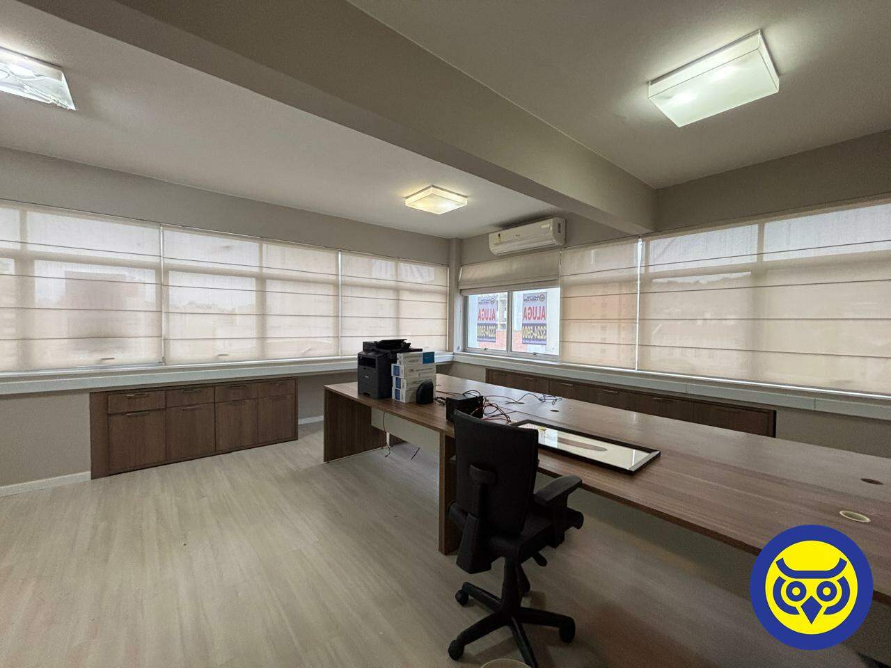 Sala para aluguel no Centro: