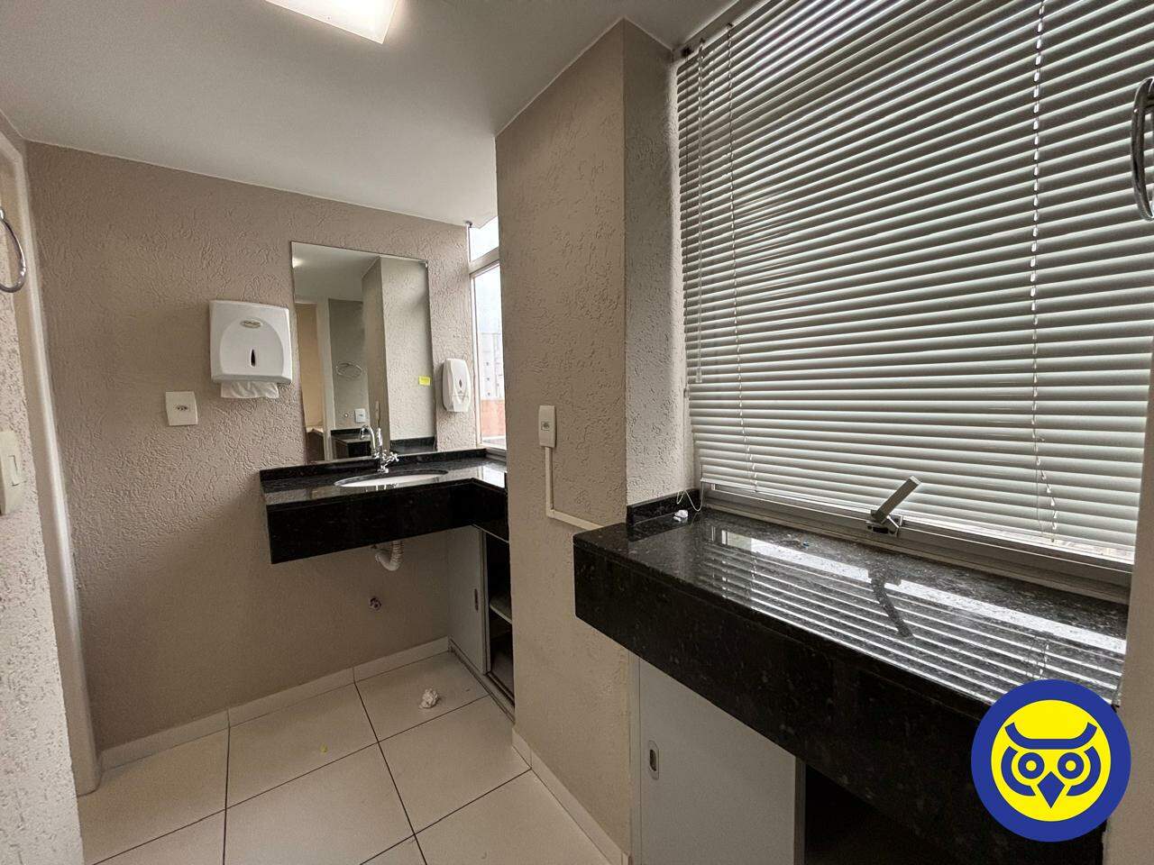 Sala para aluguel no Centro: