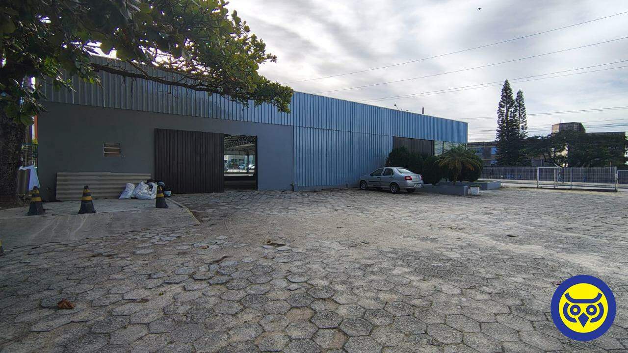 Galpão para aluguel no Capoeiras: