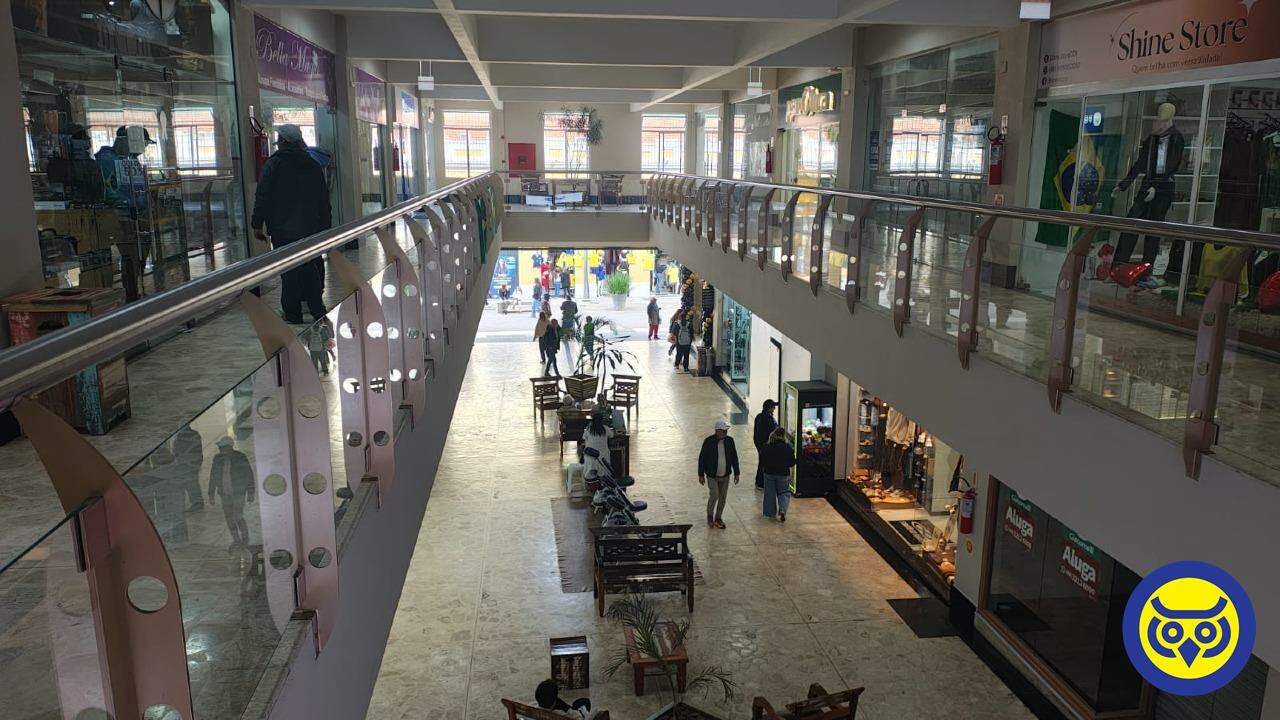 Sala para aluguel no Centro: 