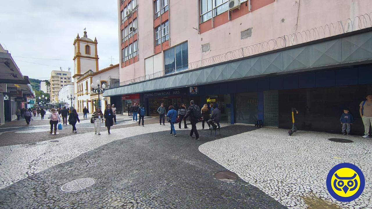 Sala para aluguel no Centro: 