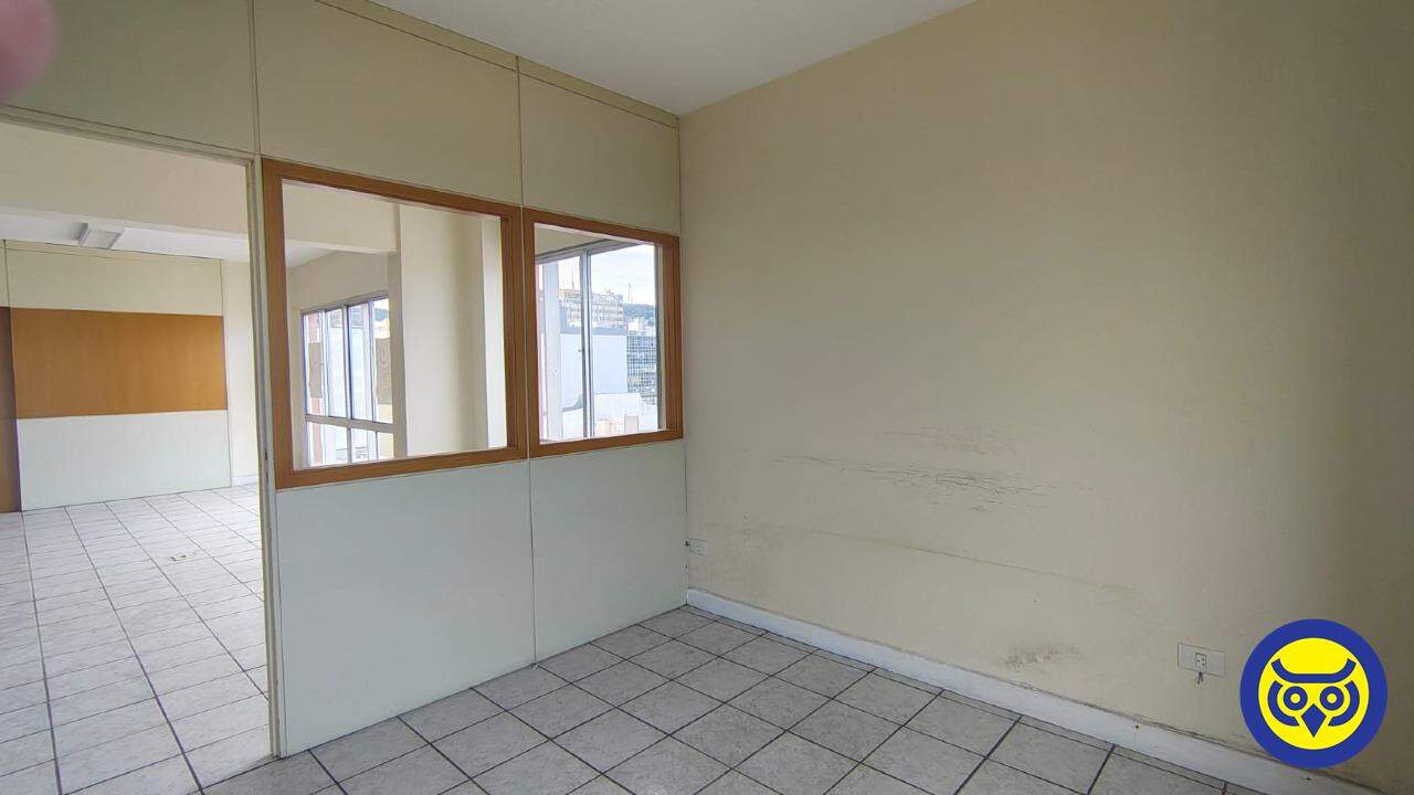 Sala para aluguel no Centro: 