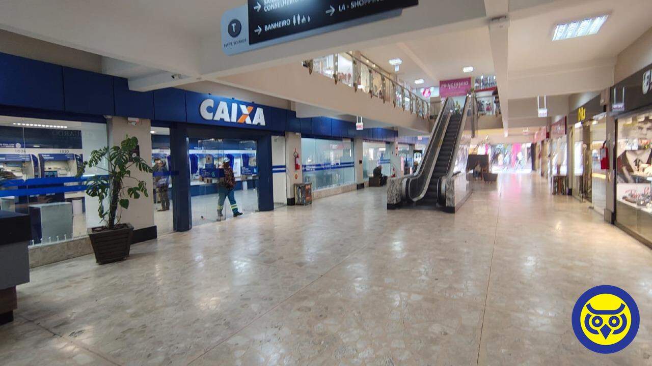 Sala para aluguel no Centro: 
