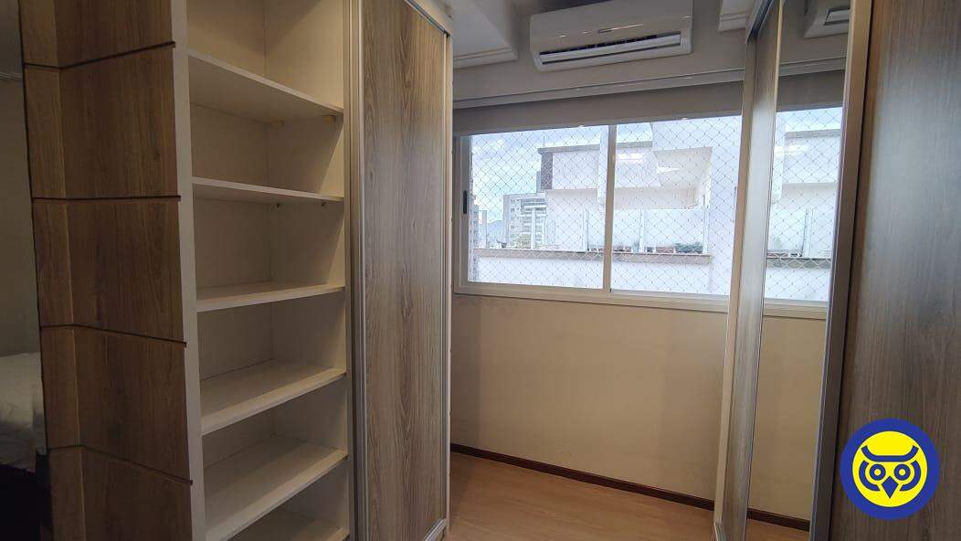 Apartamento para aluguel no Barreiros: 