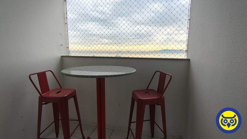 Apartamento para aluguel no Barreiros: 